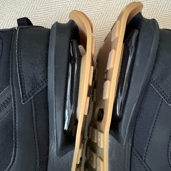 Black Nike Air - Picture 6 of 10